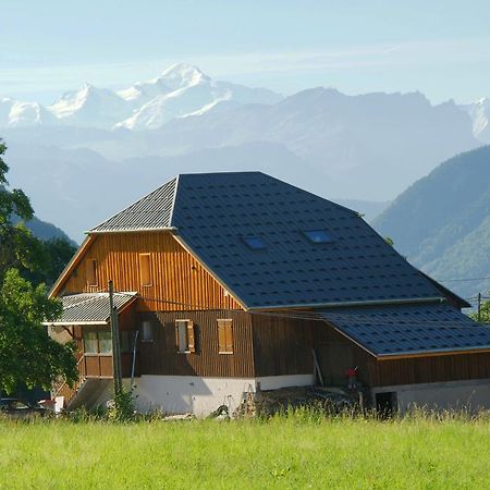 ホテルLes Paddocks Du Mont Blanc Mieussy エクステリア 写真